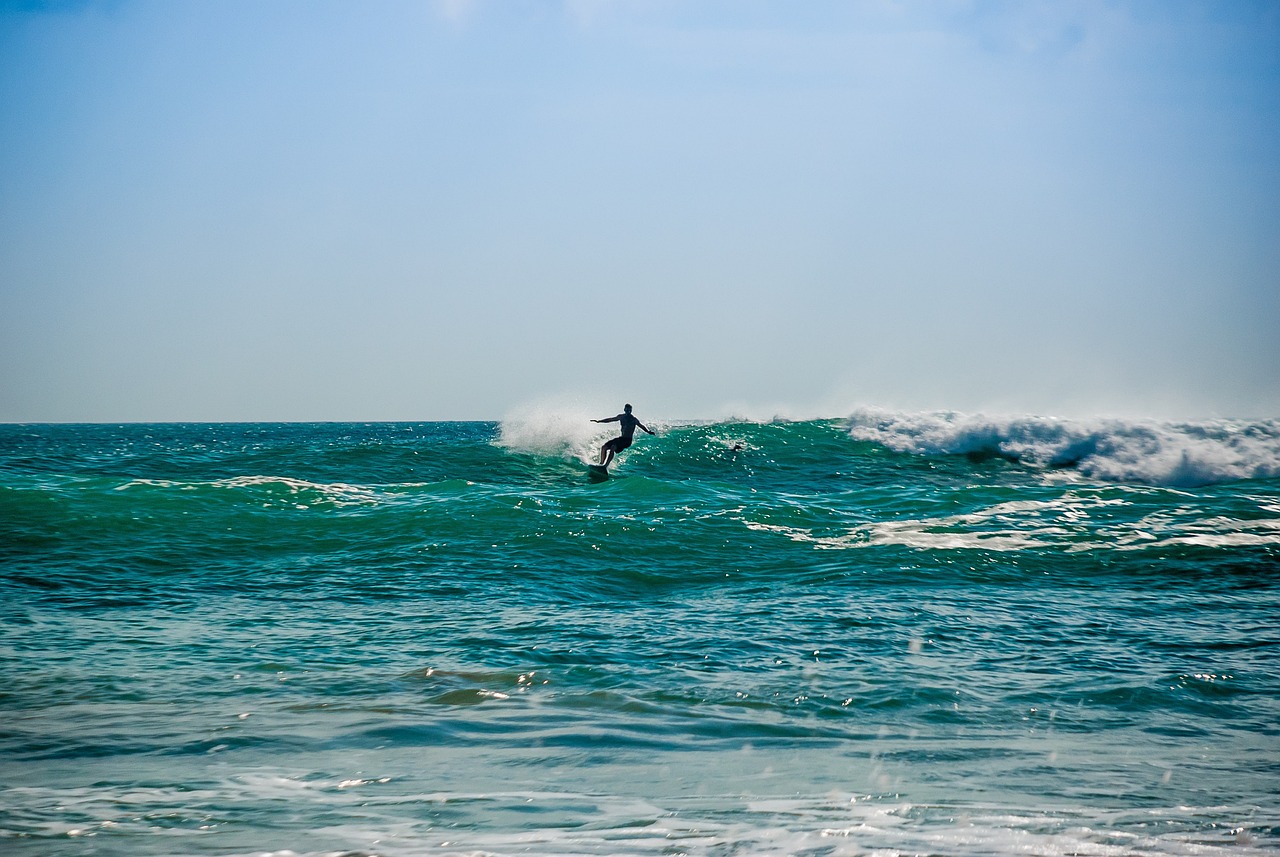 Surfing in Goa — photo 1