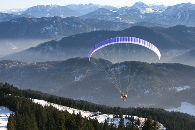 Paragliding in Manali — photo 1
