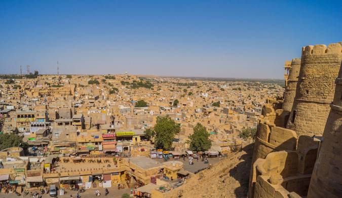 Jaisalmer Travel Guide: History, Forts, Desert Experiences, and Cultural Heritage — photo 1